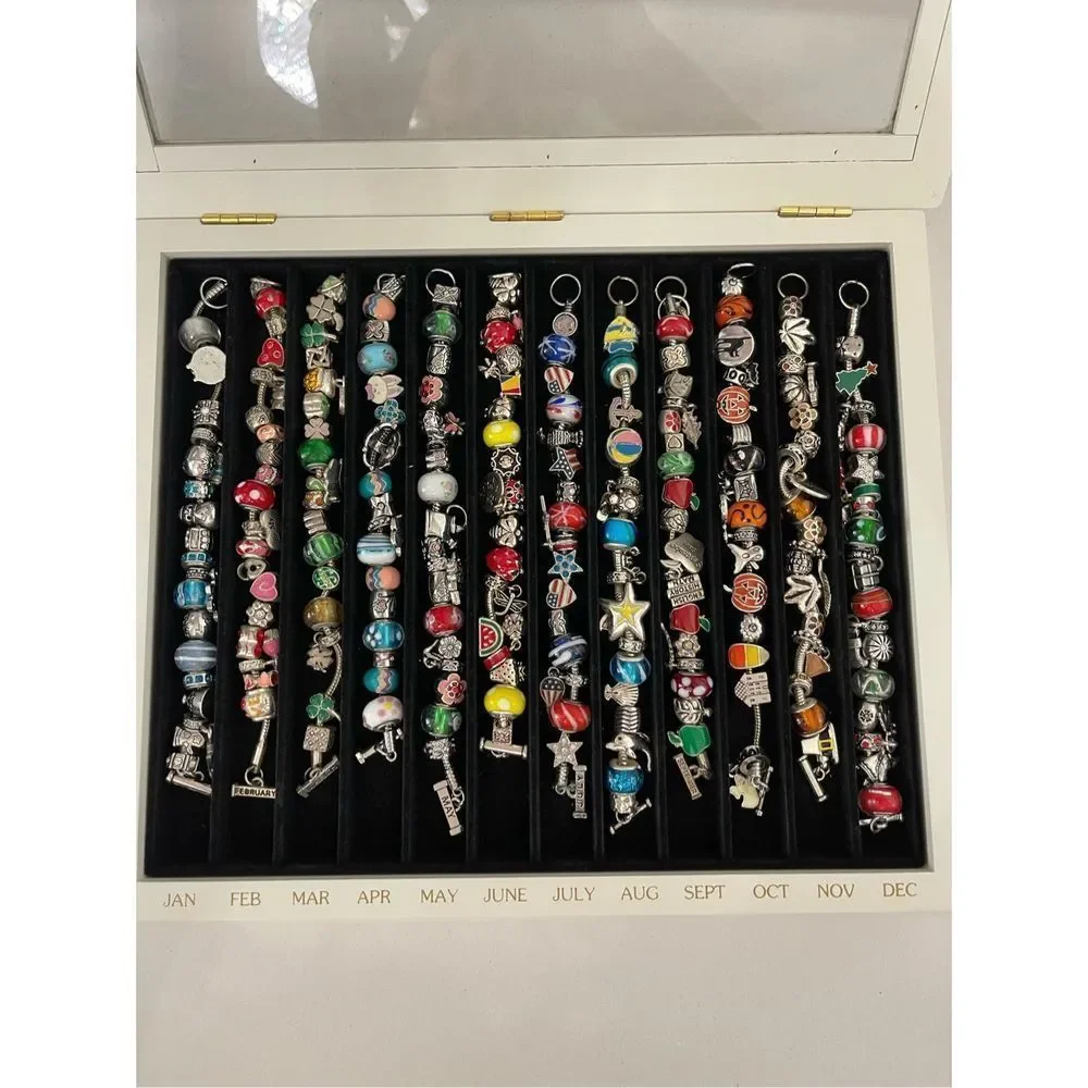 Willabee & Ward 12-month bracelet collection in collectors box